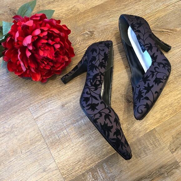 Vintage Night Life black patterned heels size 8.5 - Picture 3 of 6